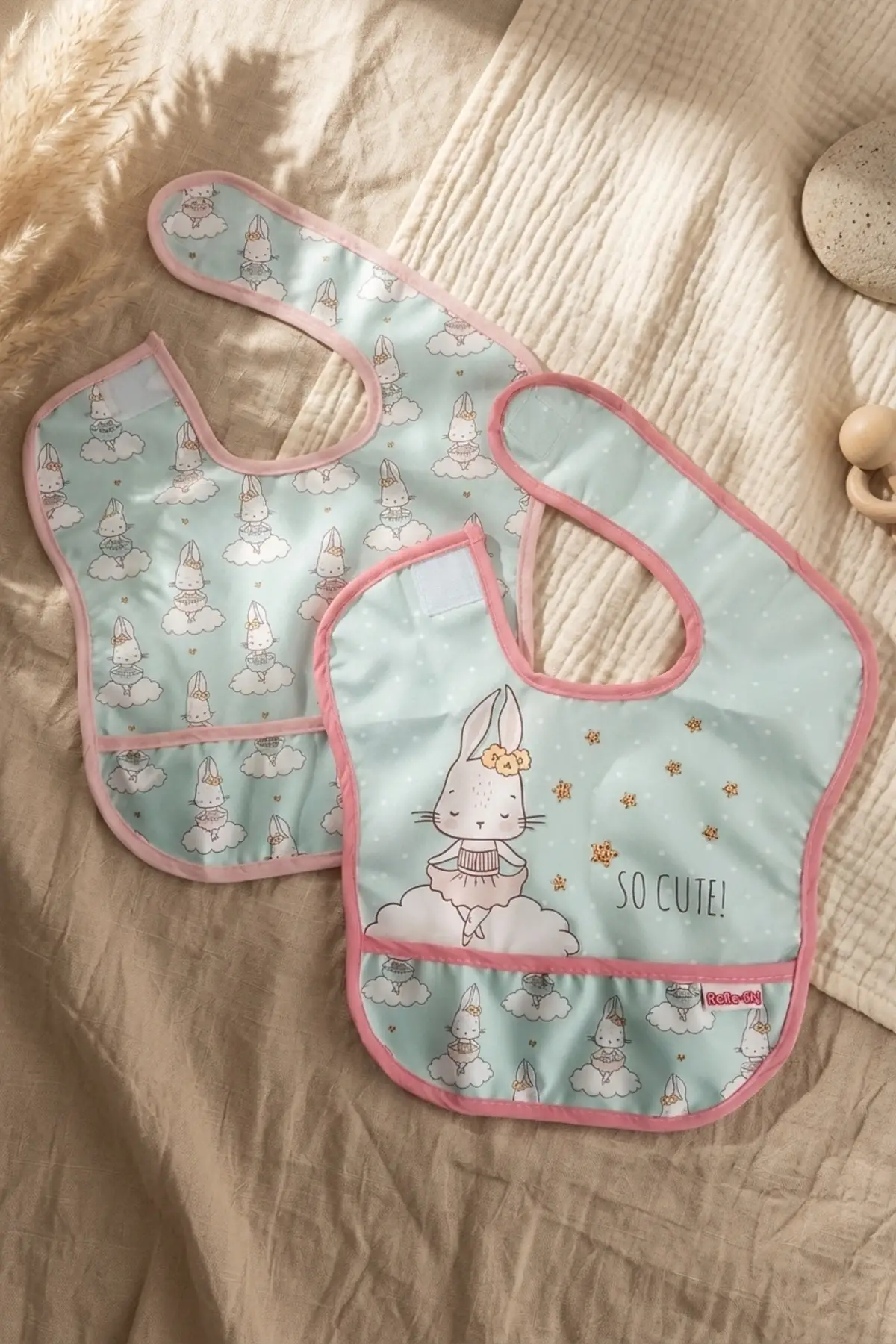 Mallow Bunny Sıvı Geçirmez Leke Tutmaz 2li Bebek Mama Önlüğü Seti - Tavşan Desenli, Mama Cepli, Cırtlı Mint-Pembe 0-12 Ay