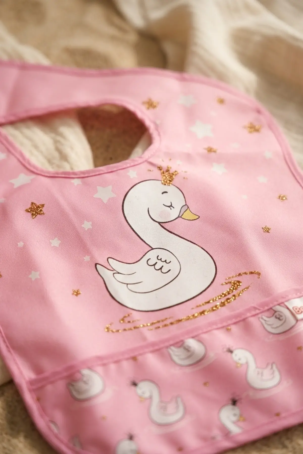 Swan Princess 2li Sıvı Geçirmez Mama Önlüğü Seti - Pembe Kuğu Desenli, Kırıntı Cepli ve Leke Tutmaz Bebek Önlüğü 0-12 Ay
