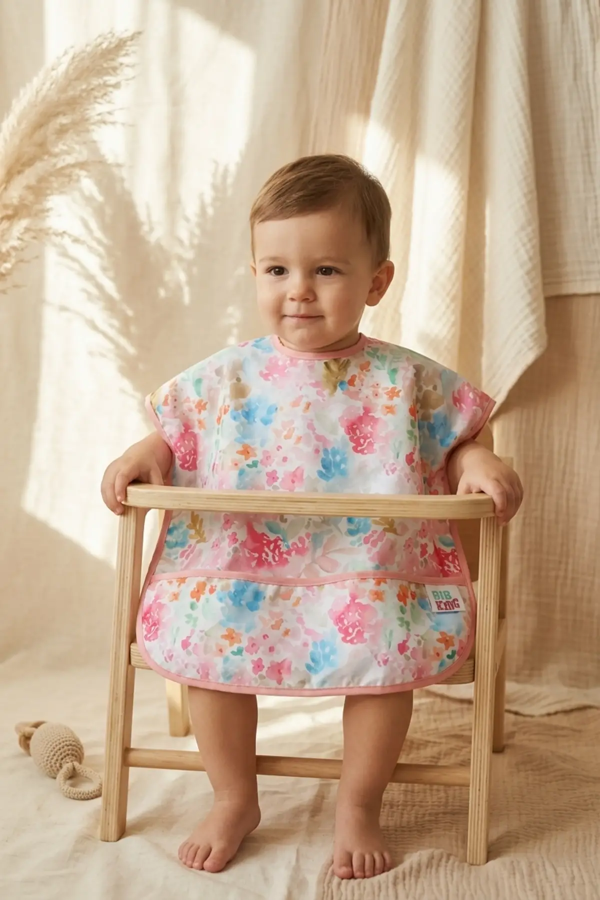 Flora Bloom Sıvı Geçirmez Cepli Bebek Mama Önlüğü - Suluboya Çiçek Desenli Premium Mama Önlüğü 6-24 Ay