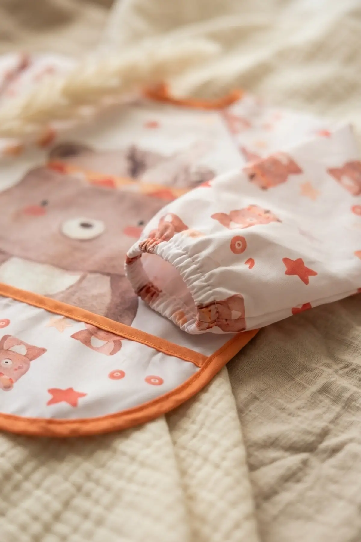 Bery Boho Sıvı Geçirmez Uzun Kollu Bebek Mama Önlüğü - Boho Ayıcık Desenli, Cepli ve Leke Tutmaz BLW Önlüğü 6-24