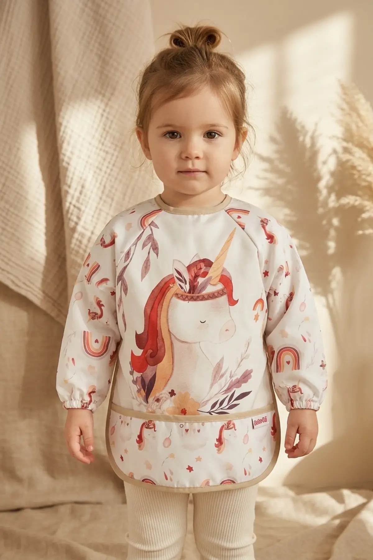 Aura Unicorn Desenli Sıvı Geçirmez Uzun Kollu Bebek Mama Önlüğü - BLW Uyumlu, Kırıntı Cepli ve Leke Tutmaz Aktivite Önlüğü 6-24 Ay