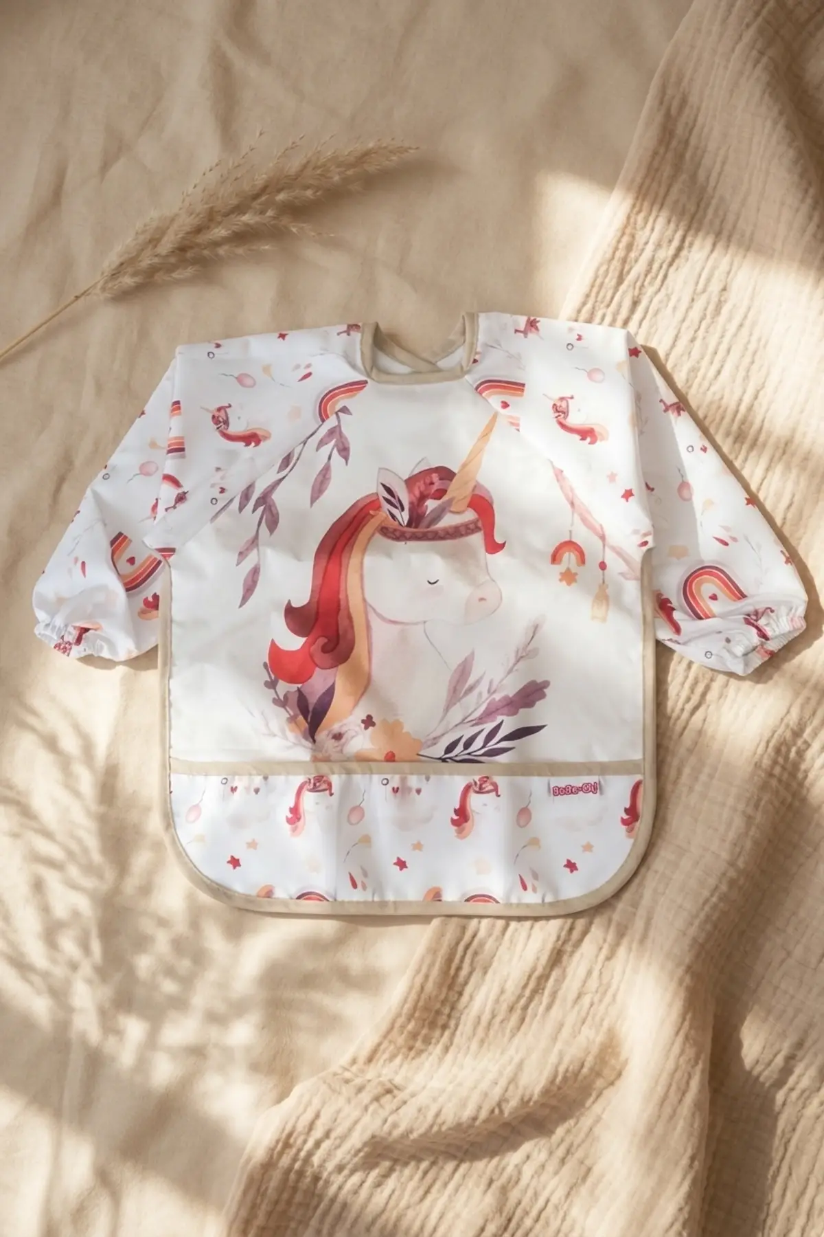 Aura Unicorn Desenli Sıvı Geçirmez Uzun Kollu Bebek Mama Önlüğü - BLW Uyumlu, Kırıntı Cepli ve Leke Tutmaz Aktivite Önlüğü 6-24 Ay