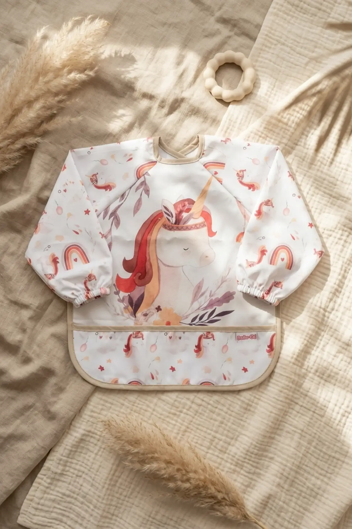 Aura Unicorn Desenli Sıvı Geçirmez Uzun Kollu Bebek Mama Önlüğü - BLW Uyumlu, Kırıntı Cepli ve Leke Tutmaz Aktivite Önlüğü 6-24 Ay