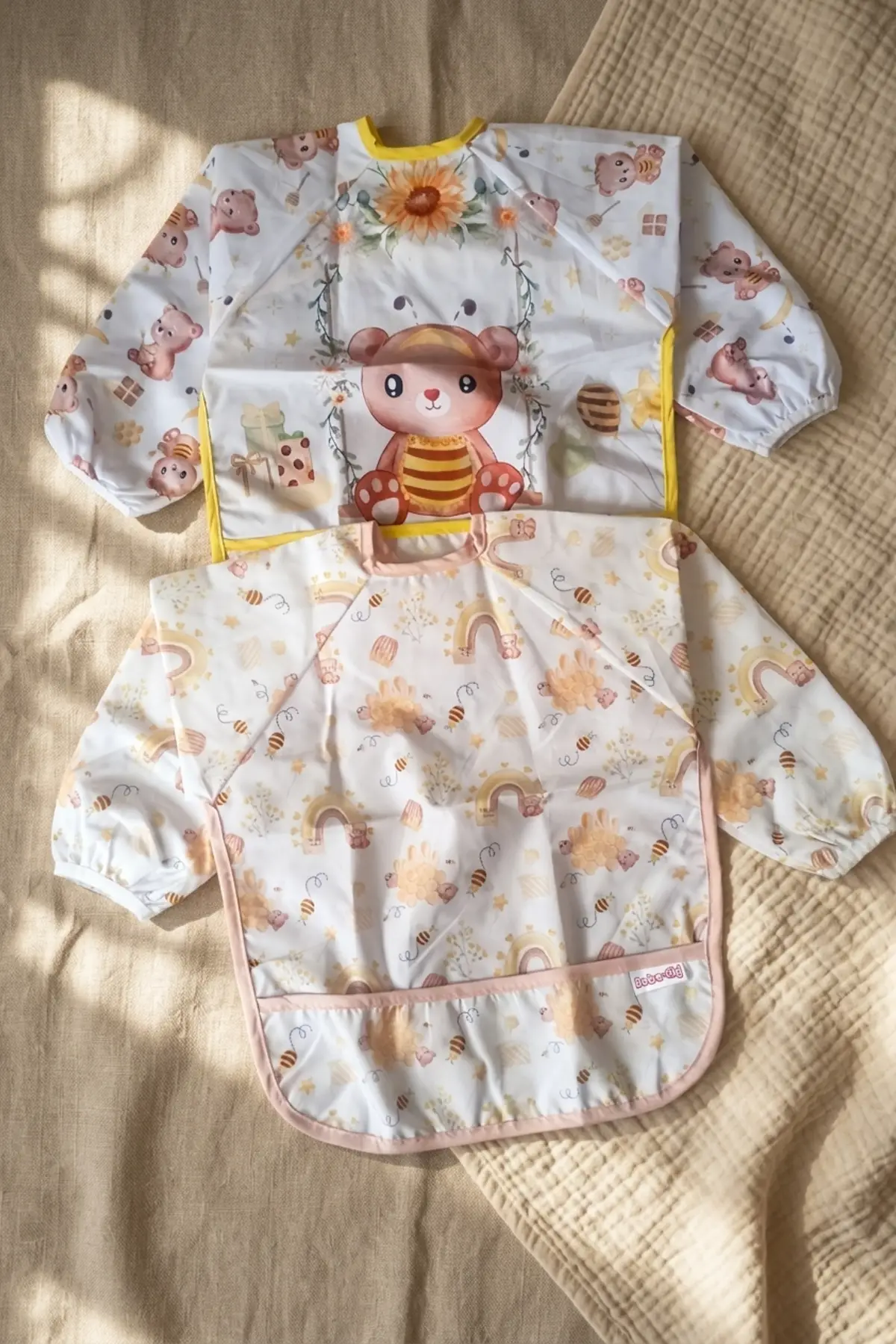 TinyBee Leke Tutmaz Sıvı Geçirmez Uzun Kollu Bebek Mama Önlüğü - 2li Set BLW Uyumlu Kırıntı Cepli 6-24 Ay