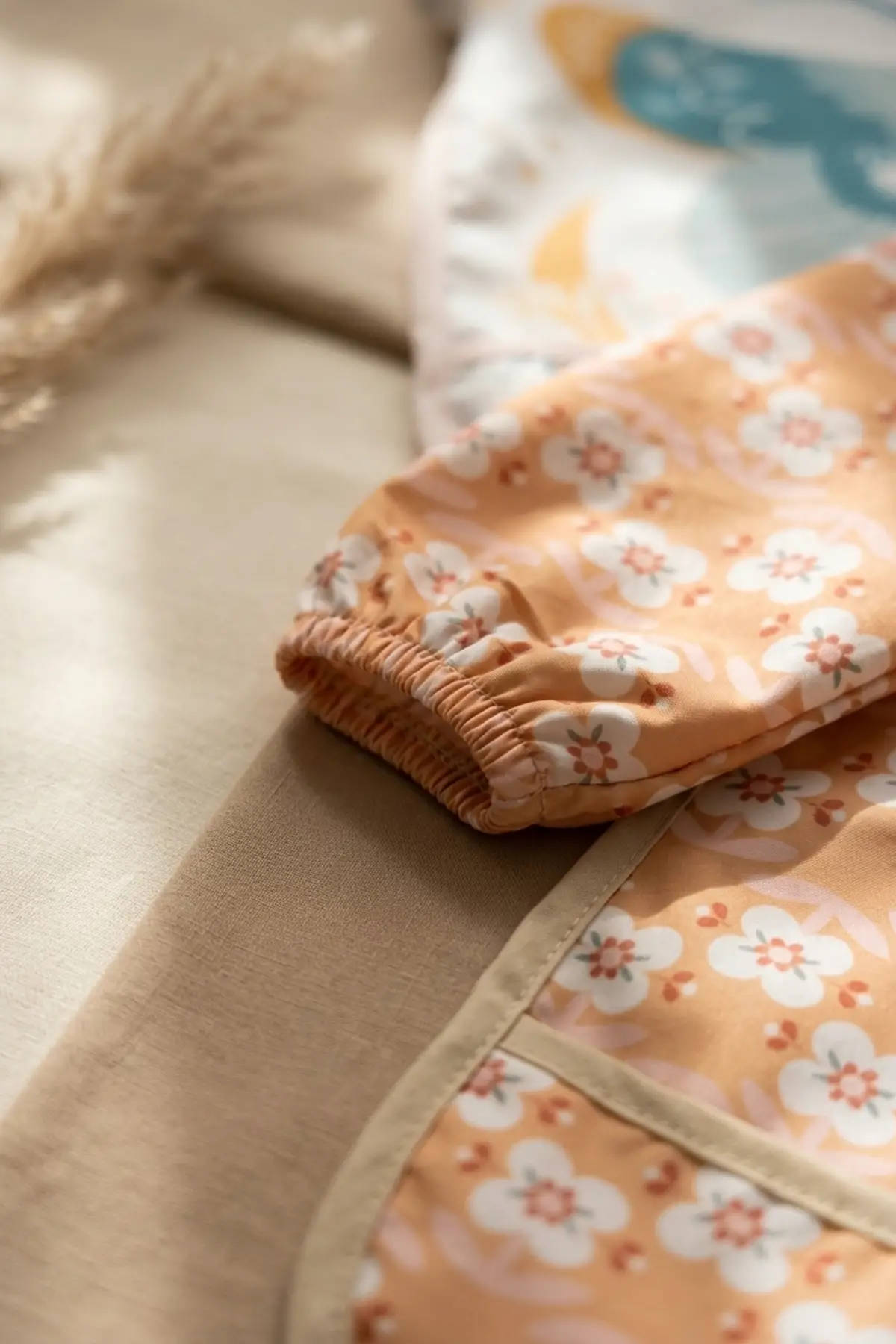 2li Set Sıvı Geçirmez Uzun Kollu Mama Önlüğü - BLW Uyumlu Leke Tutmaz Kelebek ve Vintage Çiçek Desenli Bebek Aktivite Önlüğü 6-24 Ay