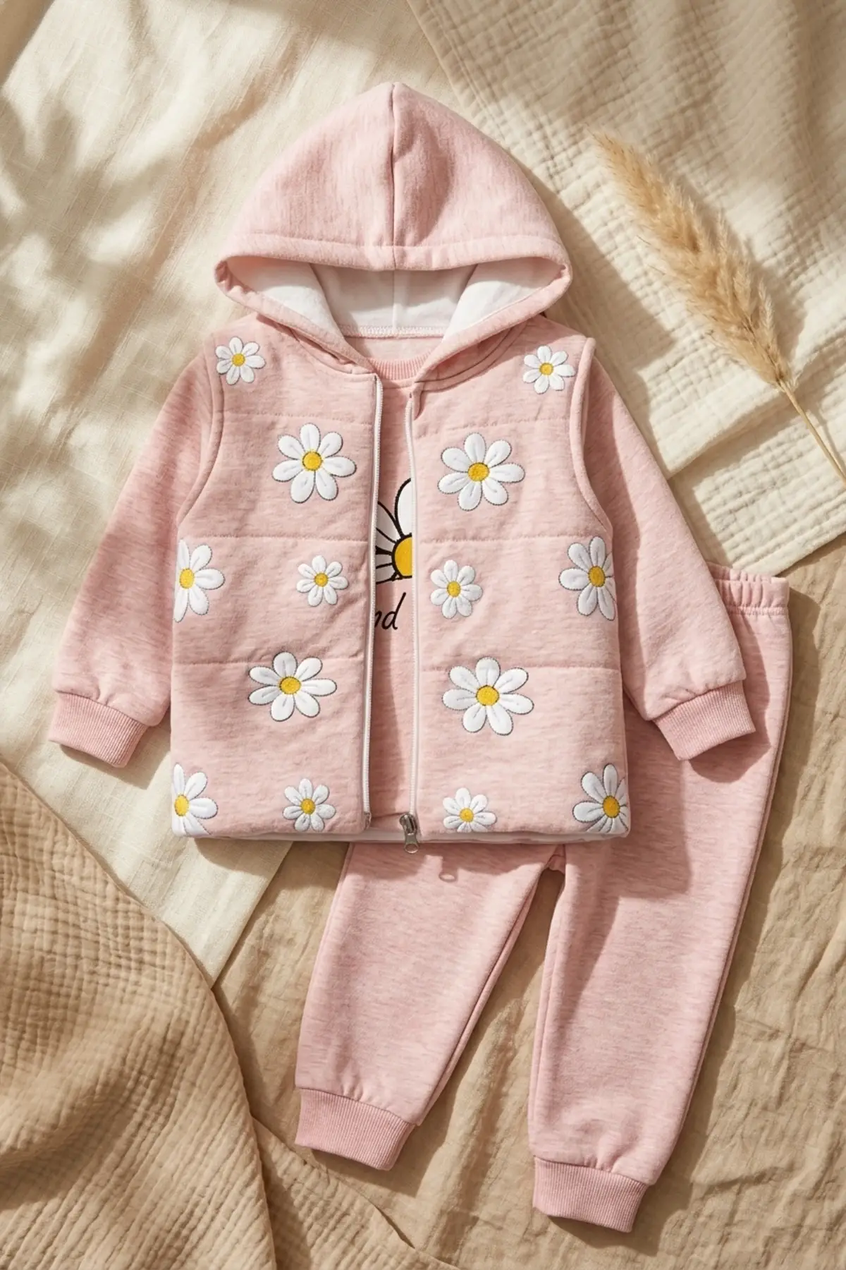Kız Bebek Somon Papatya Desenli 3lü Takım - Kapüşonlu Şişme Yelek, Sweatshirt ve Eşofman Altı Kombini