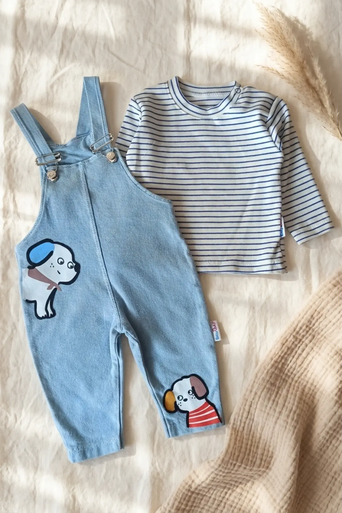 Sevimli Köpek Figürlü Açık Mavi Denim Salopet ve Çizgili Body 2li Bebek Salopet - %100 Pamuklu Yumuşak Doku