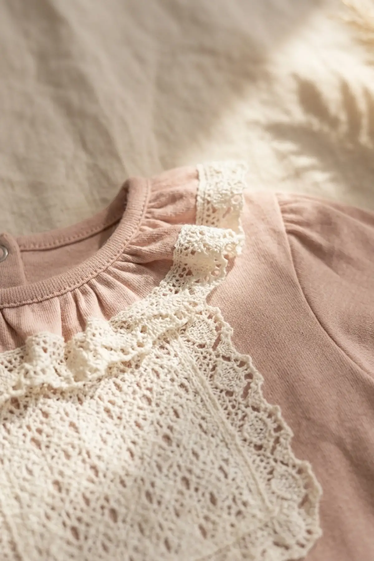Kız Bebek Tarçın Dantel Yakalı Hastane Çıkışı ve Ekru Fitilli 5li Boho Set - %100 Yumuşak Pamuk