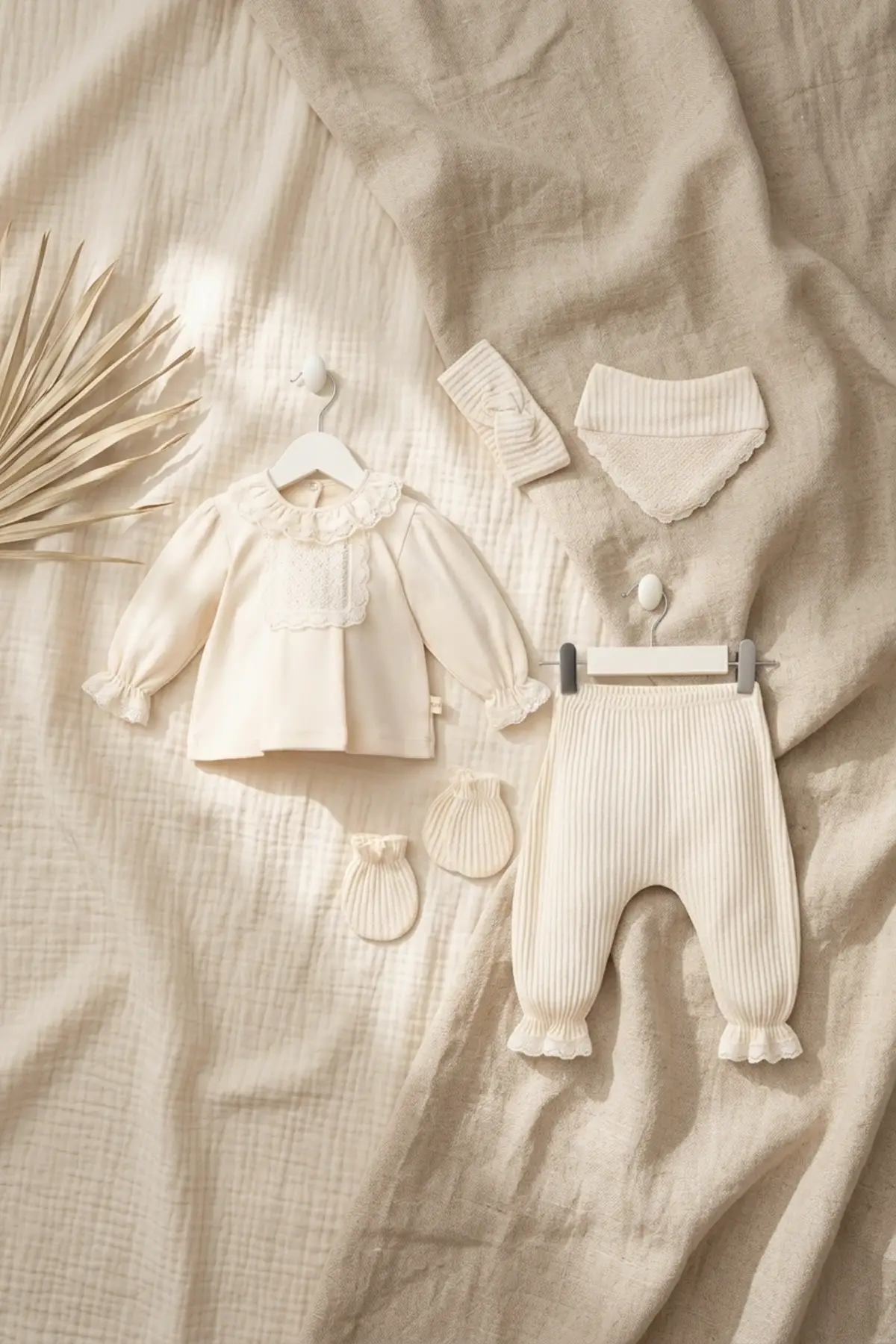 Kız Bebek Tarçın Dantel Yakalı Hastane Çıkışı ve Ekru Fitilli 5li Boho Set - %100 Yumuşak Pamuk