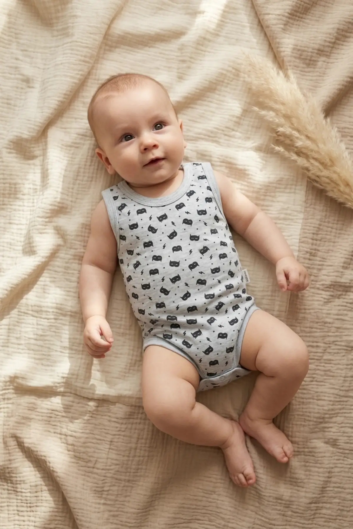 2li %100 Pamuklu Kolsuz Bebek Zıbın Takımı - Maske Desenli Gri ve Ekru Unisex Bebek Body Seti
