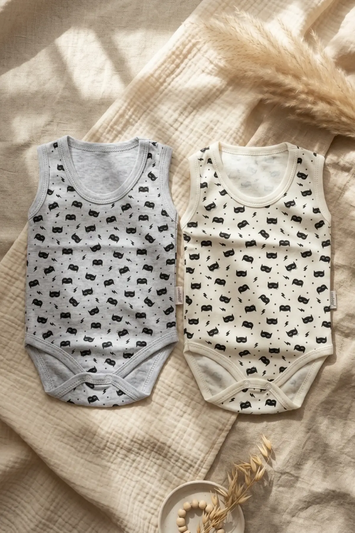 2li %100 Pamuklu Kolsuz Bebek Zıbın Takımı - Maske Desenli Gri ve Ekru Unisex Bebek Body Seti