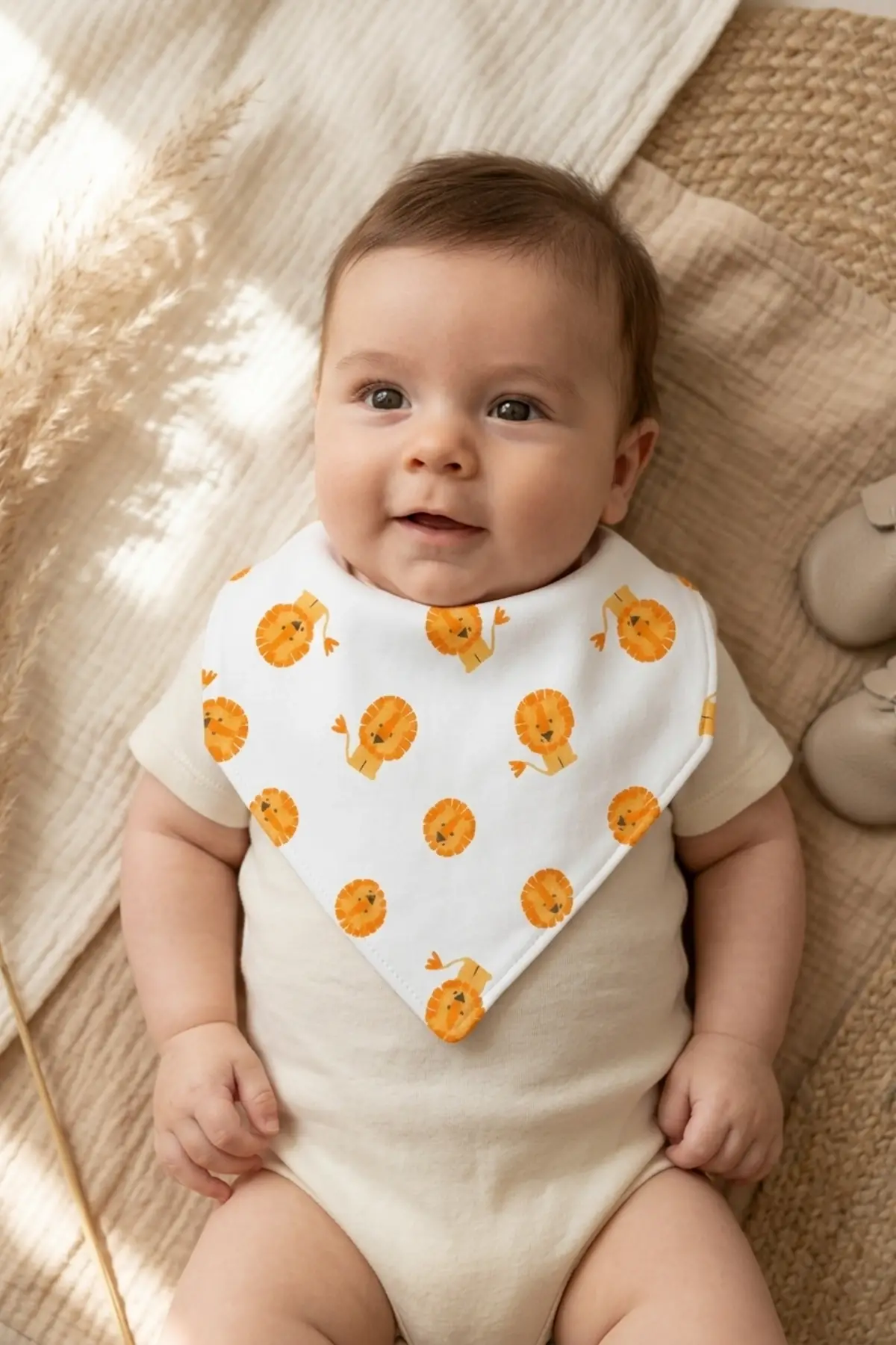 Bebek & Çocuk %100 Pamuklu Ayarlanabilir 2li Bandana Mama Önlüğü Seti - Hardal ve Aslan Desenli Safari Serisi