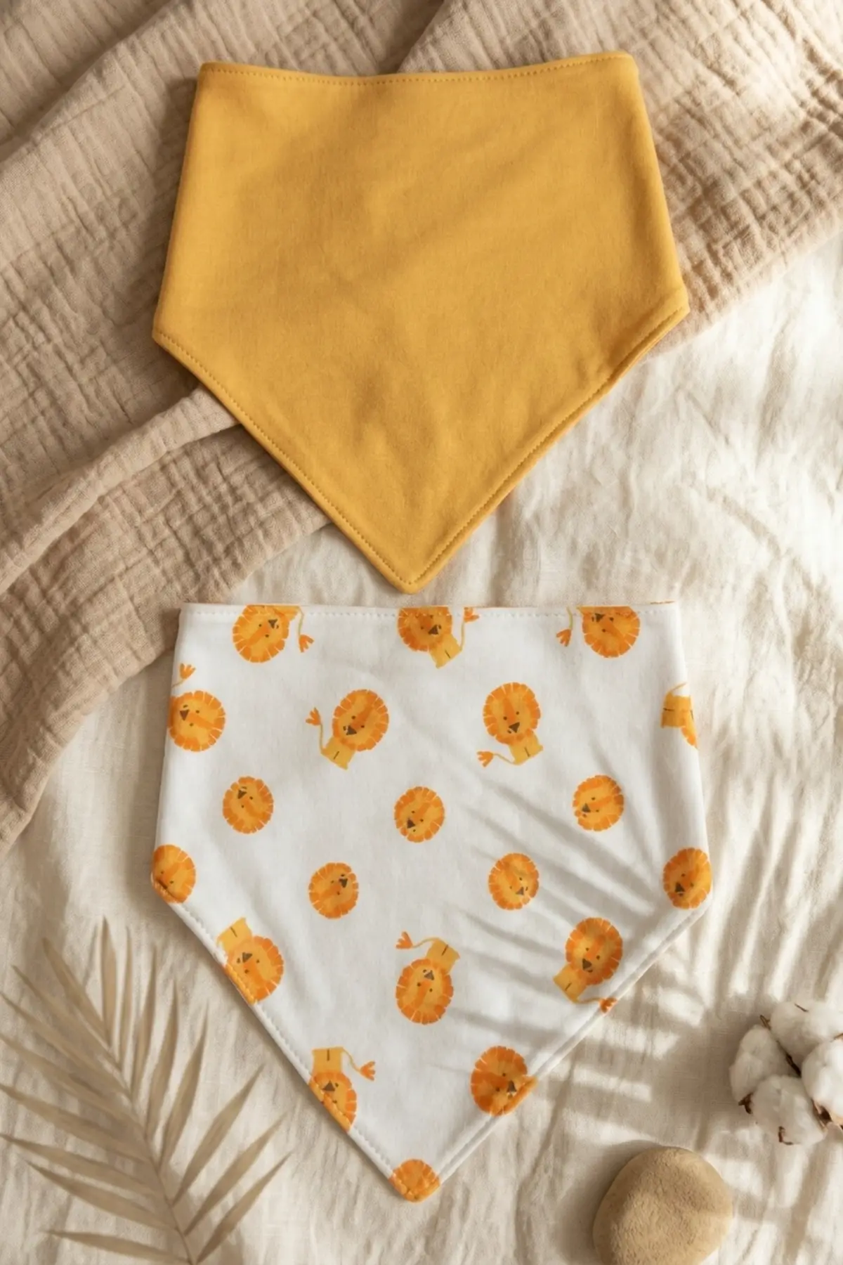 Bebek & Çocuk %100 Pamuklu Ayarlanabilir 2li Bandana Mama Önlüğü Seti - Hardal ve Aslan Desenli Safari Serisi