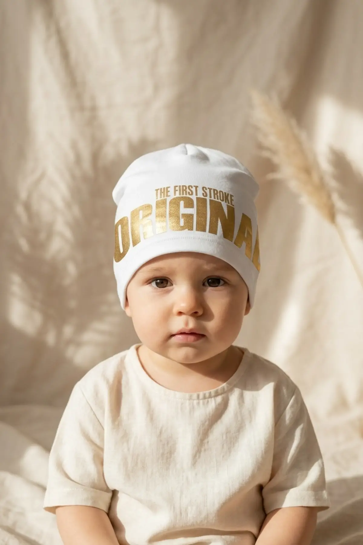 Nova Street Beyaz Pamuklu Bere - Gold Metalik Baskılı Hip-Hop Tarzı Unisex Modern Şapka 2-4 Yaş
