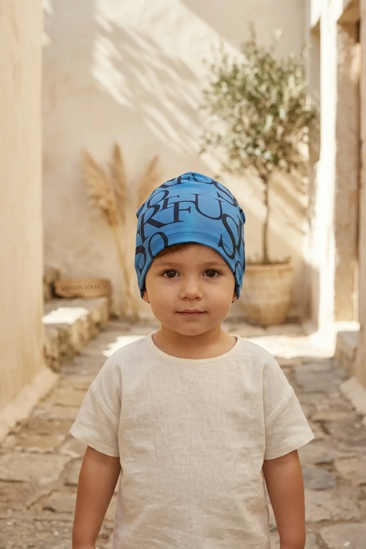 Unisex Siyah Mavi Tipografik Desenli Pamuklu Slouchy Bere Şapka - Modern Sokak Stili Tasarım 2-4 Yaş