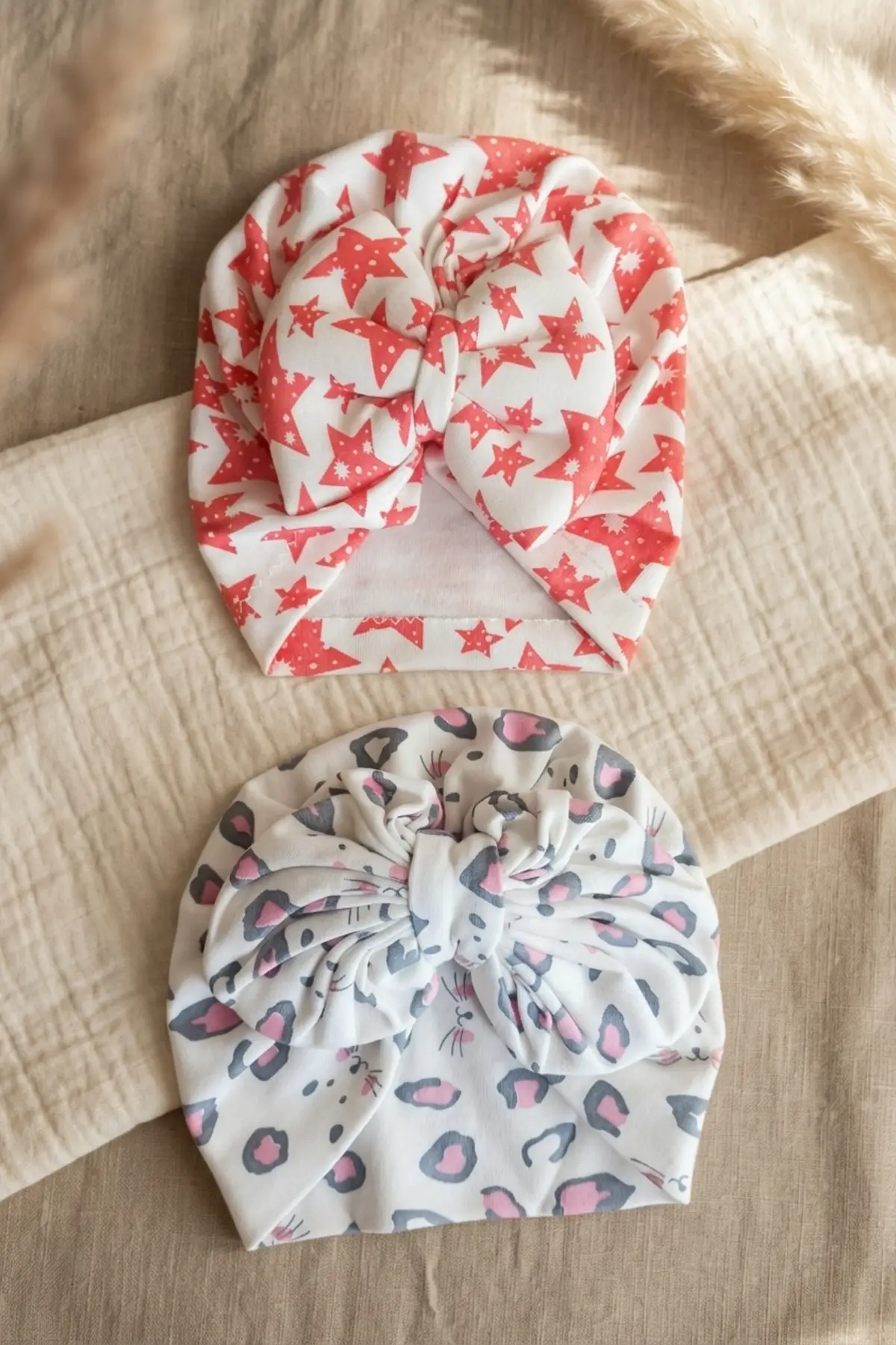 Nova & Leo 2li Bebek Bone Seti - Pamuklu Esnek Kumaş, Yıldız ve Leopar Desenli Büyük Fiyonklu Bandana