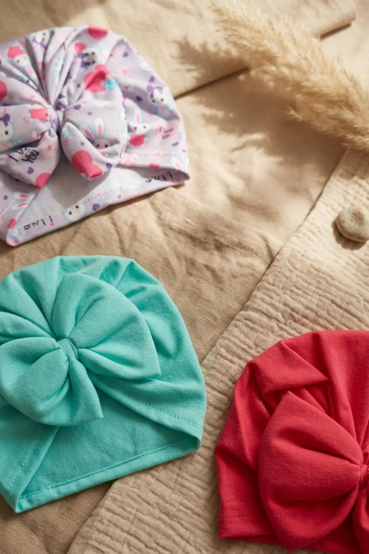 Mia Soft Saten Bebek Turban Bone Seti - 3lü Fiyonklu Esnek ve Yumuşak Bebek Aksesuarı