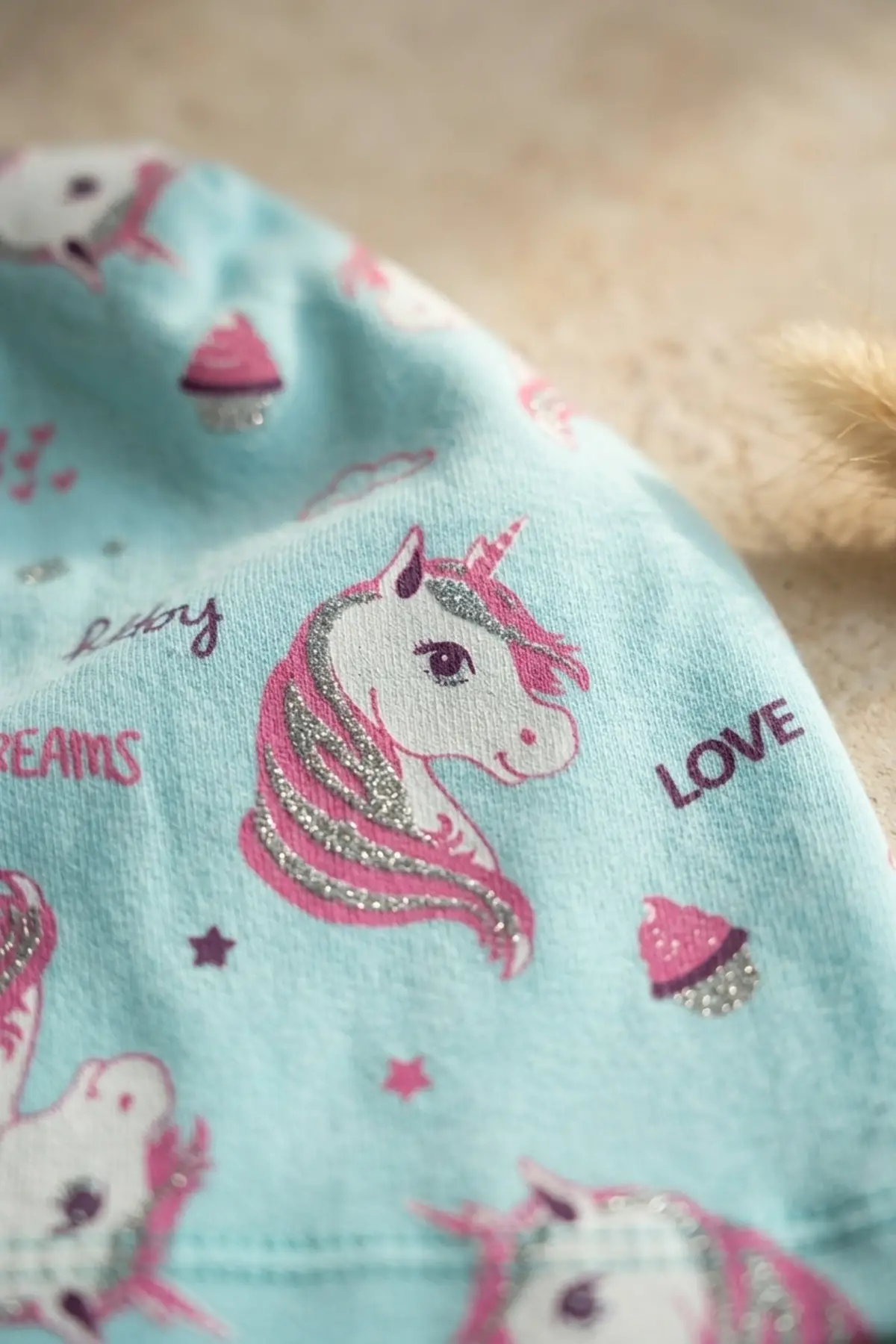Kız Çocuk Mavi Unicorn Desenli Pamuklu Esnek Penye Bere - Gümüş Sim Detaylı Mevsimlik Çocuk Şapkası