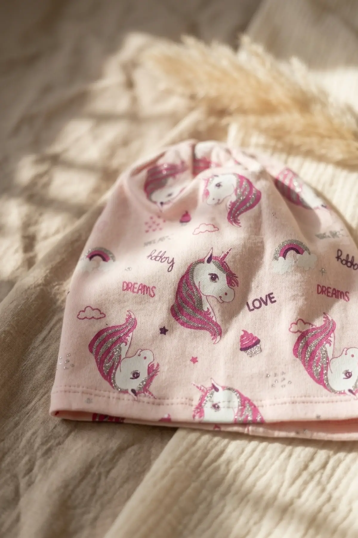 Kız Çocuk Pembe Unicorn Desenli Pamuklu Esnek Penye Bere - Gümüş Sim Detaylı Mevsimlik Çocuk Şapkası