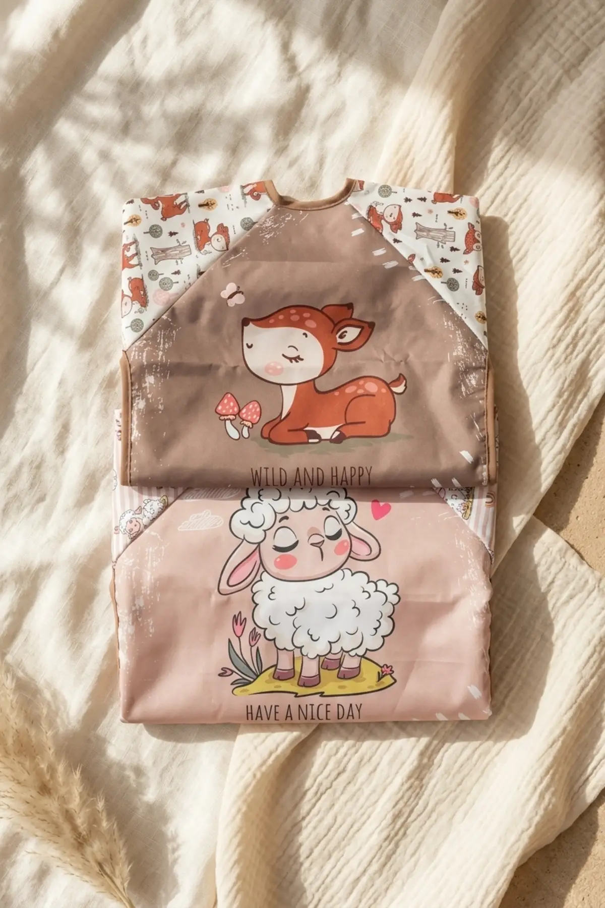 TinyBloom 2li Set Sıvı Geçirmez Uzun Kollu Bebek Mama ve Etkinlik Önlüğü - Leke Tutmaz Silinebilir BLW Önlüğü - Boho Ceylan & Kuzu Desenli