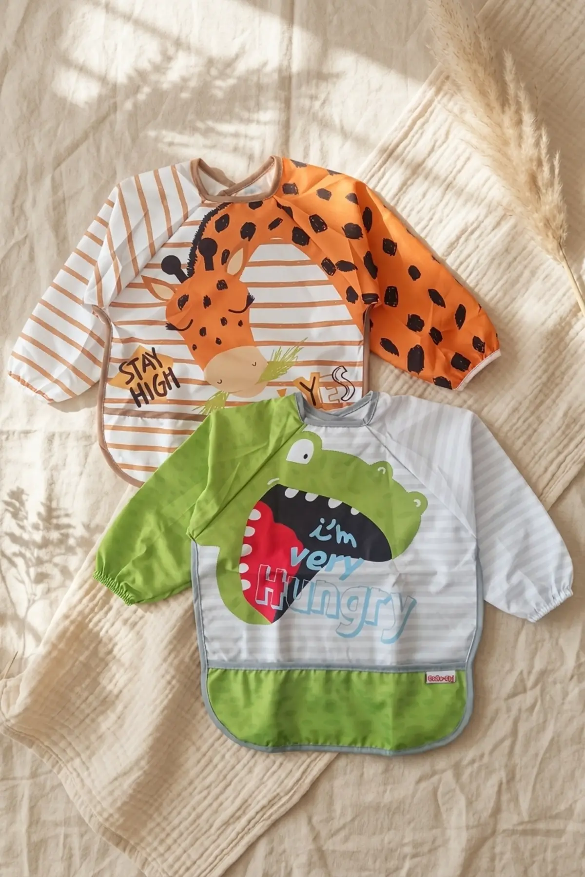 2li Set Su Geçirmez Uzun Kollu Bebek Mama Önlüğü - Leke Tutmaz Zürafa ve Timsah Desenli 6-24 Ay Aktivite Smock Seti