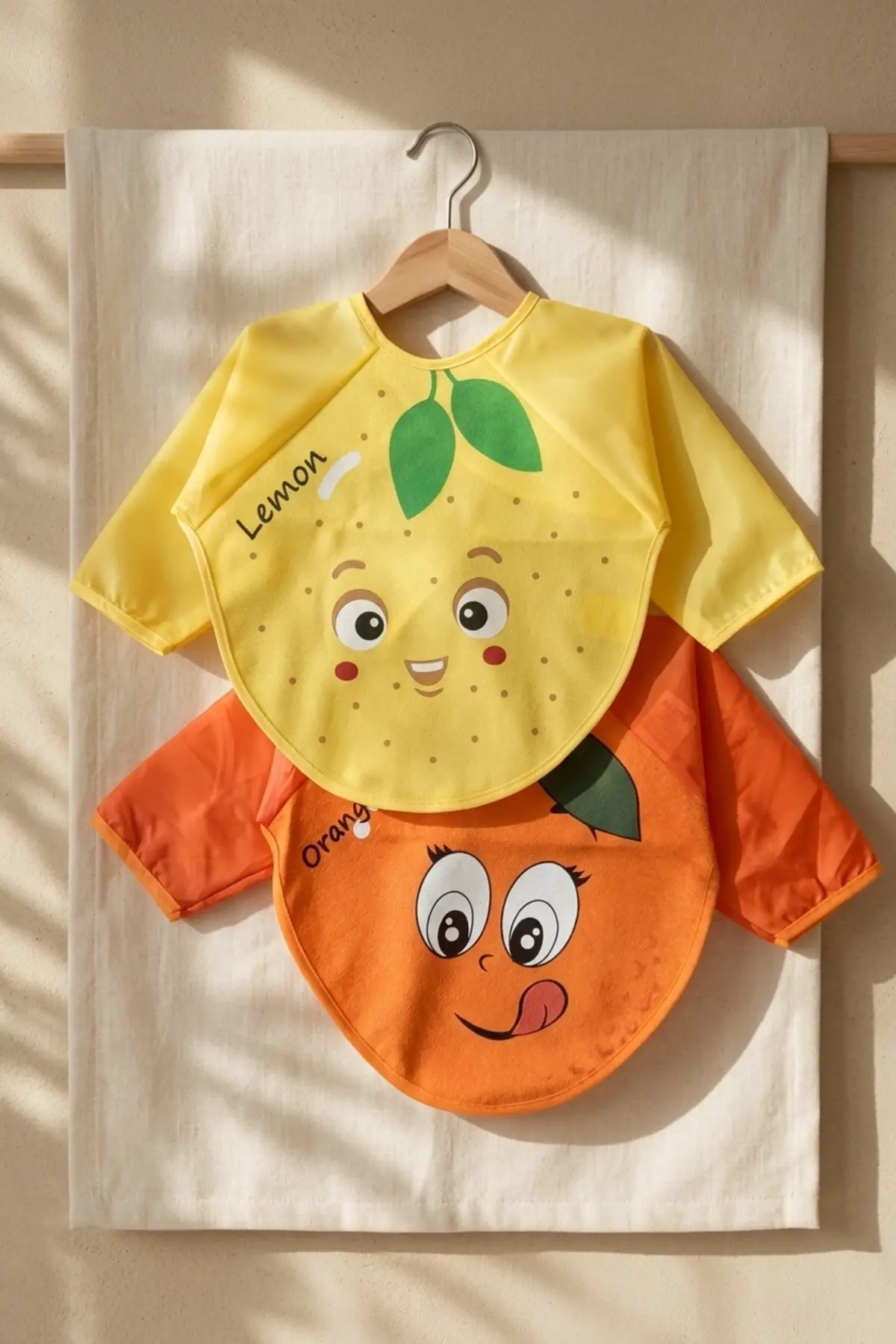Sıvı Geçirmez Uzun Kollu Bebek Mama Önlüğü - 2li Set 6-24 Ay Limon ve Portakal Desenli BLW Uyumlu Yemek Önlüğü