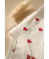 Amore Kalp %100 Pamuklu Ribana Kumaş Kalp Desenli 3lü Bebek Takımı - Zıbın, Pantolon ve Fiyonklu Bere Seti