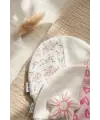 3lü % 100 Pamuklu Çiçek Aplikeli Kız Bebek Bere Şapka Seti- Kalp ve Çizgi Desenli Penye Bebek Şapkası 0-3 Ay