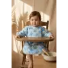 Aura Butterfly Mavi Kelebek Desenli Sıvı Geçirmez Uzun Kollu Bebek Mama ve Etkinlik Önlüğü - Leke Tutmaz BLW Dostu 6-24 Ay