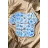 Aura Butterfly Mavi Kelebek Desenli Sıvı Geçirmez Uzun Kollu Bebek Mama ve Etkinlik Önlüğü - Leke Tutmaz BLW Dostu 6-24 Ay