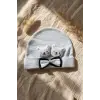 Teddy Charm Nakışlı ve Papyon Detaylı %100 Pamuklu Yumuşak Bebek Beresi - Gri Melanj Şık Bebek Aksesuarı