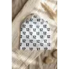 Unisex Beyaz 12 Tipografik Desenli Pamuklu Slouchy Bere Şapka - Modern Sokak Stili Tasarım 2-4 Yaş