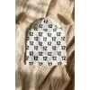 Unisex Beyaz 12 Tipografik Desenli Pamuklu Slouchy Bere Şapka - Modern Sokak Stili Tasarım 2-4 Yaş