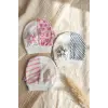 3lü % 100 Pamuklu Çiçek Aplikeli Kız Bebek Bere Şapka Seti- Kalp ve Çizgi Desenli Penye Bebek Şapkası 0-3 Ay