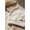 3lü % 100 Pamuklu Çiçek Aplikeli Kız Bebek Bere Şapka Seti- Kalp ve Çizgi Desenli Penye Bebek Şapkası 0-3 Ay