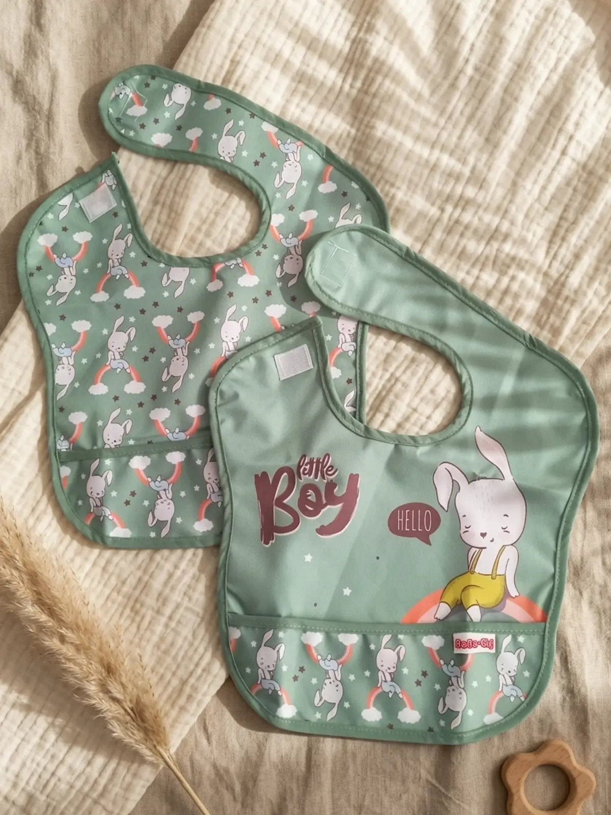 Nino 2li Su Geçirmez Bebek Mama Önlüğü Seti - Mint Yeşil Tavşan Desenli, Leke Tutmaz ve Kırıntı Cepli Ek Gıda Önlüğü 0-12 Ay