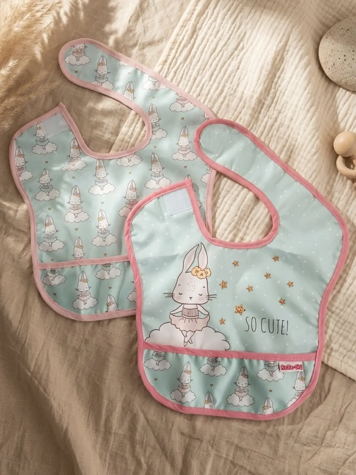 Mallow Bunny Sıvı Geçirmez Leke Tutmaz 2li Bebek Mama Önlüğü Seti - Tavşan Desenli, Mama Cepli, Cırtlı Mint-Pembe 0-12 Ay