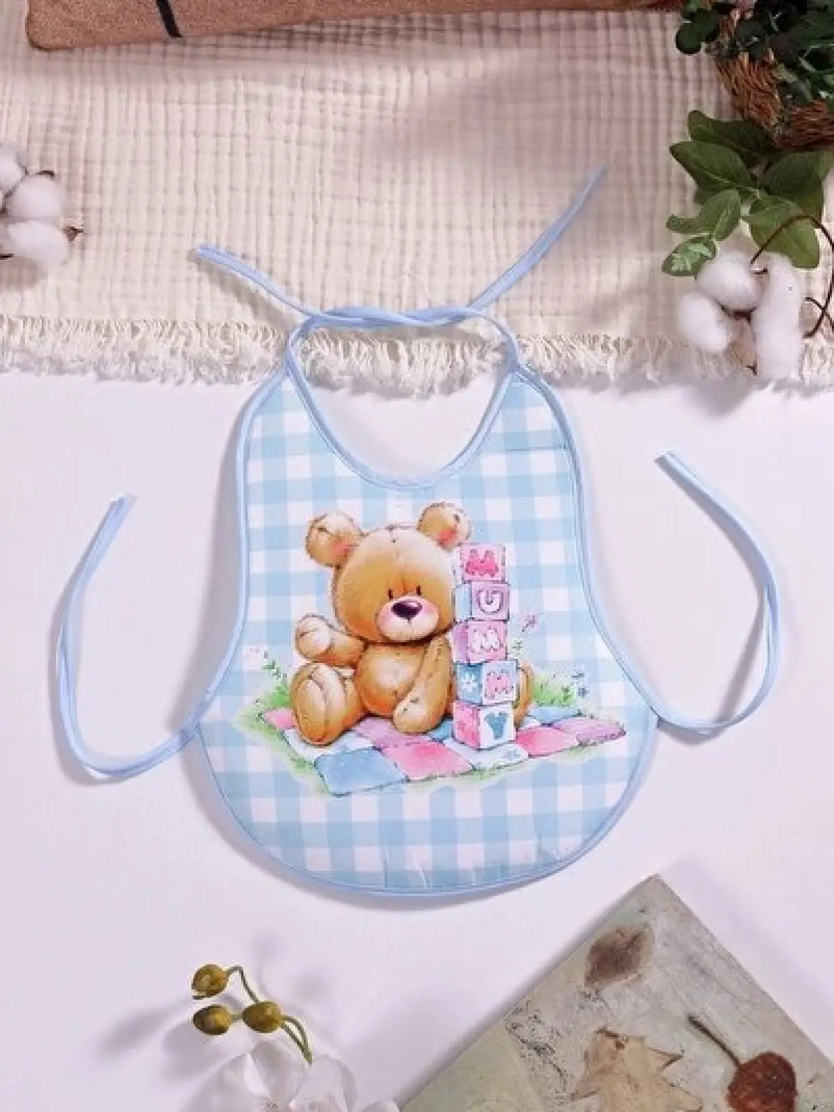 Ekose Mavi Bear Desenli Sıvı Geçirmez Armut Önlük Boyundan ve Belden Bağlamalı6-18 Ay