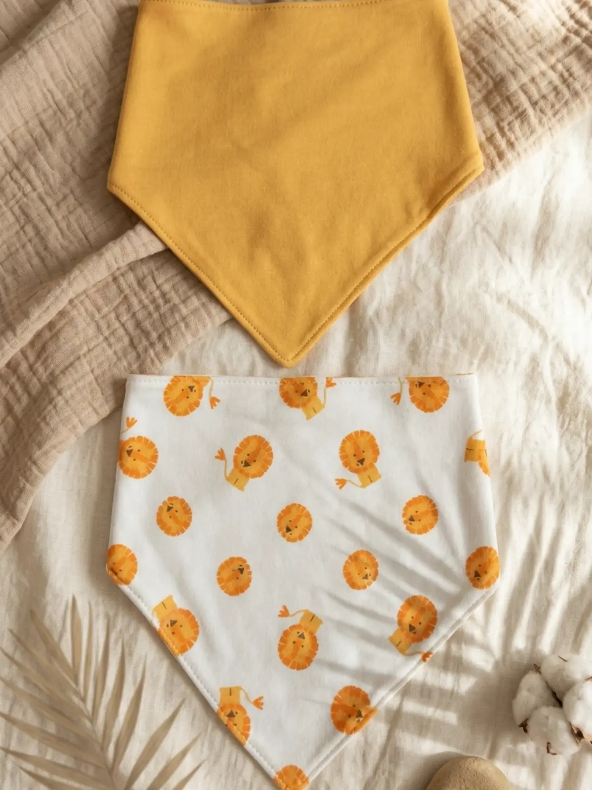 Bebek & Çocuk %100 Pamuklu Ayarlanabilir 2li Bandana Mama Önlüğü Seti - Hardal ve Aslan Desenli Safari Serisi