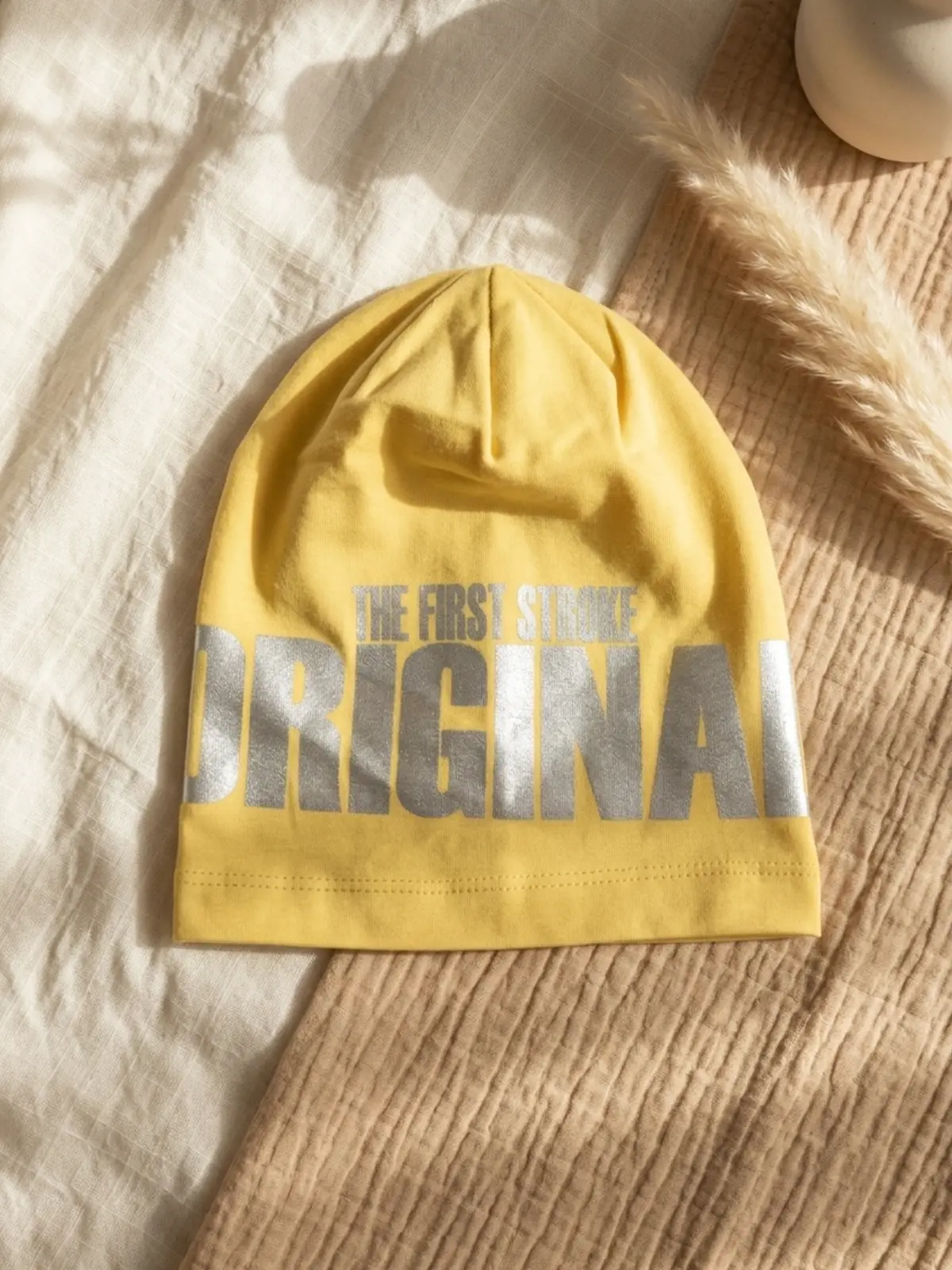 Nova Street Beyaz Pamuklu Bere - Sarı Gold Baskılı Hip-Hop Tarzı Unisex Modern Şapka 2-4 Yaş