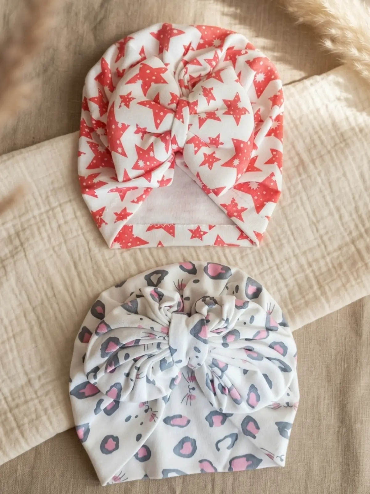 Nova & Leo 2li Bebek Bone Seti - Pamuklu Esnek Kumaş, Yıldız ve Leopar Desenli Büyük Fiyonklu Bandana