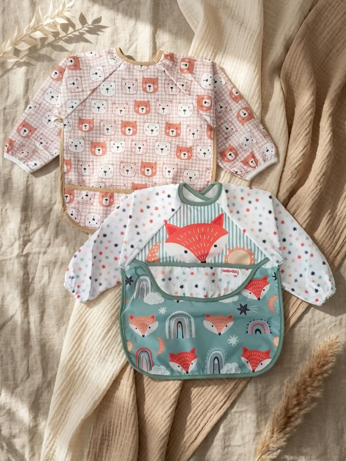 ToddlePure 2li Set Sıvı Geçirmez Uzun Kollu Bebek Mama Önlüğü - 6-24 Ay BLW Uyumlu, Ayı ve Tilki Desenli Faaliyet Önlüğü