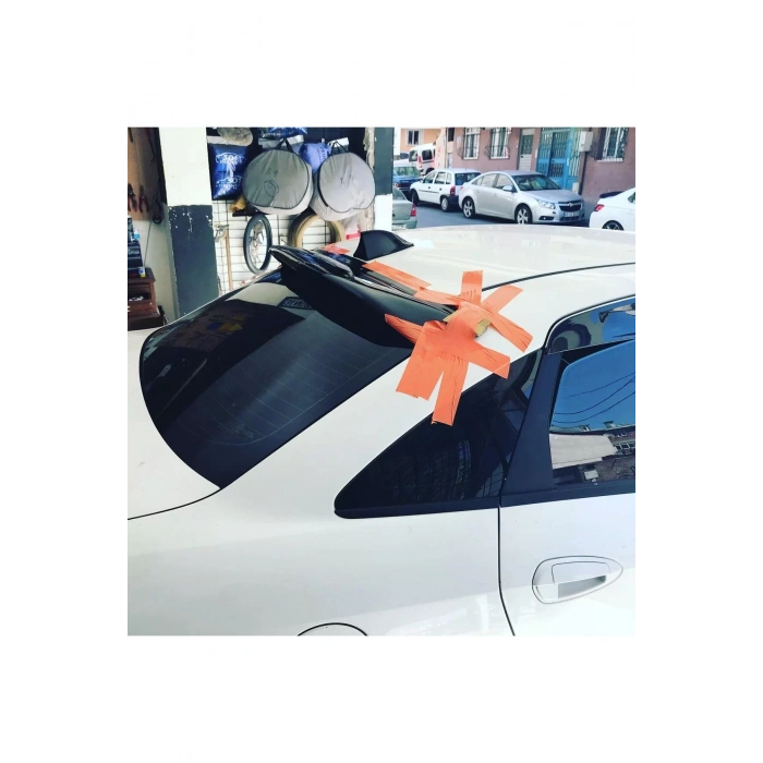 Fiat Linea Uyumlu Cam Üstü Spoiler (plastik)