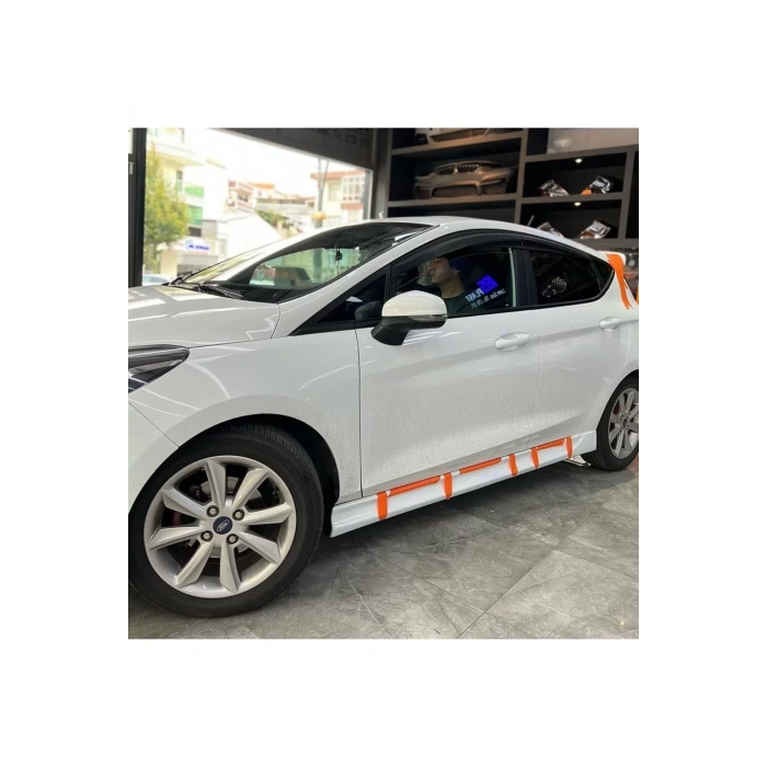 Ford Fiesta 2018 Yan Marşpiyel (plastik)