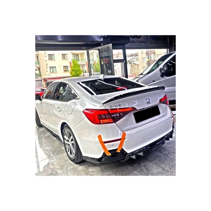 Honda Civic Fe 2022 Difüzör (plastik)