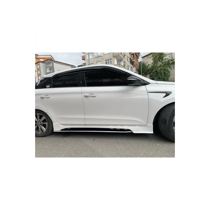 Hyundai I20 Custom Marşpiyel (plastik)