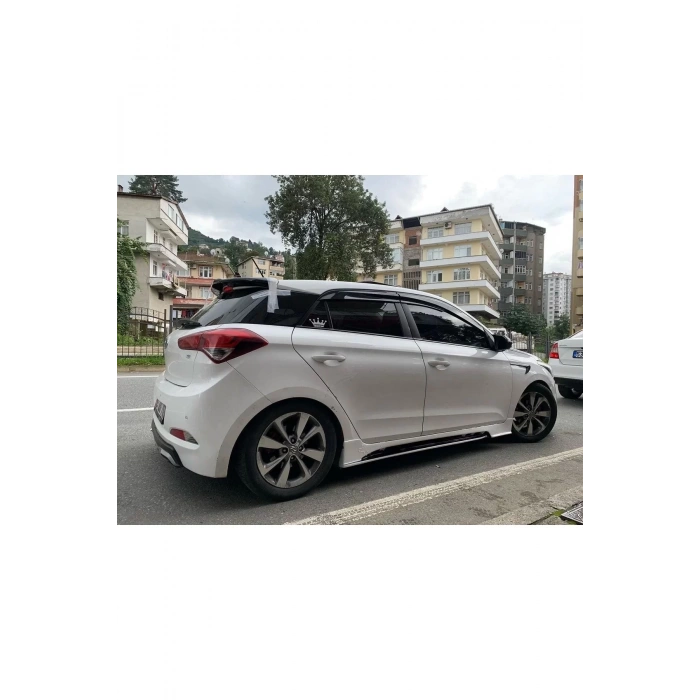 Hyundai I20 Custom Marşpiyel (plastik)