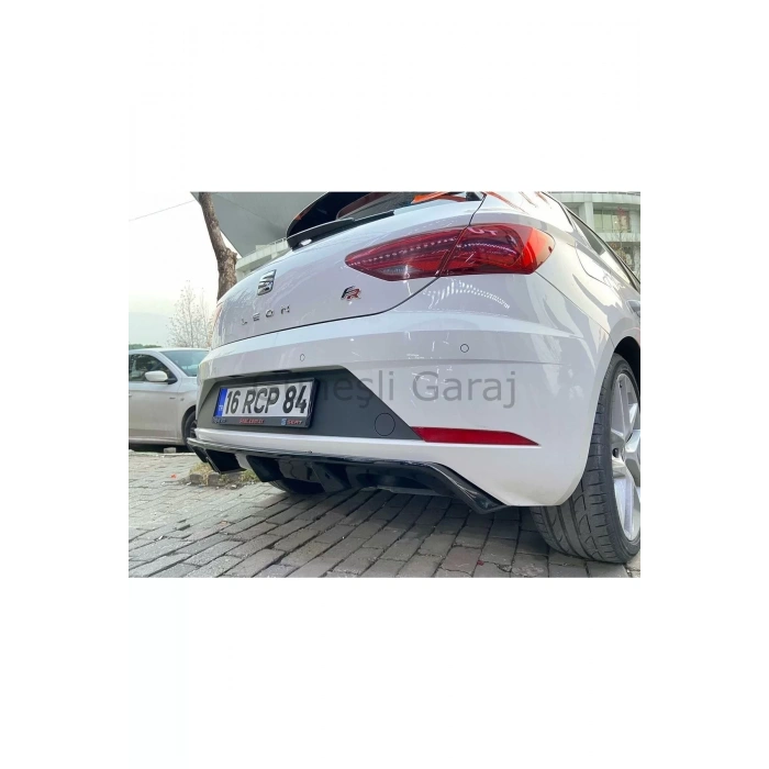 Seat Leon Mk3 2017-2020 Tekli Sağ Sol Çıkış Difüzör (plastik)