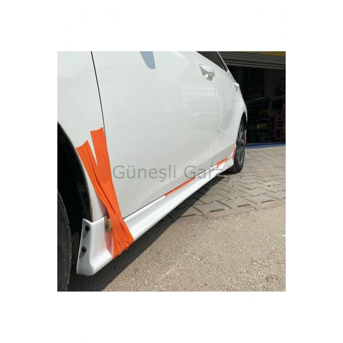 Toyota Corolla Custom Yan Marşpiyel (ÇİFT) (PLASTİK)