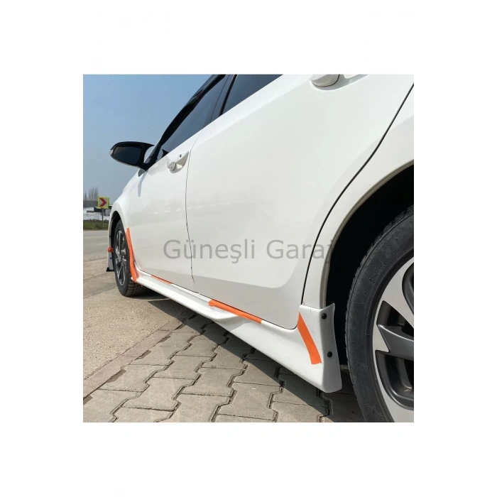 Toyota Corolla Custom Yan Marşpiyel (ÇİFT) (PLASTİK)